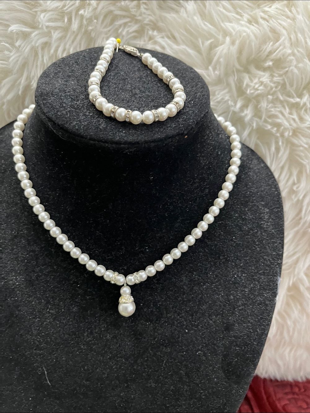 Hand Crafted White Pearl Necklace and Bracelet Set with Pendant